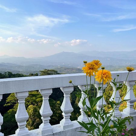 贝尔伍德山水疗度假村 康提 外观 照片